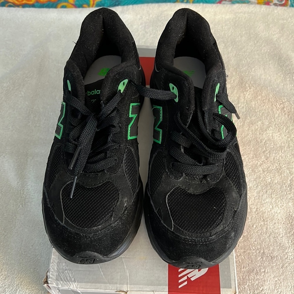 New balance boys tennis shoes